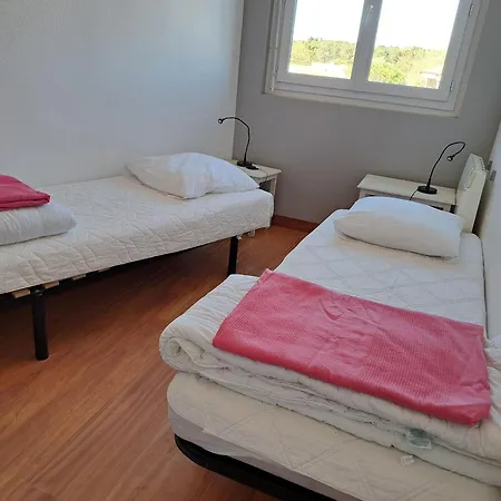 Bel 2 - Face - 5 Personnes, Wifi, Animaux Admis, Parking - Fr-1-323-457