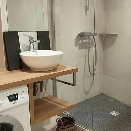 Bel 2 - Face - 5 Personnes, Wifi, Animaux Admis, Parking - Fr-1-323-457 *